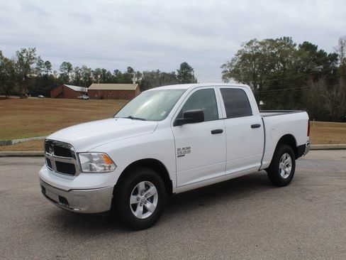 Used 2022 RAM 1500 Classic SLT image 1