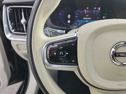 Certified 2023 Volvo S60 T8 Plus image 19