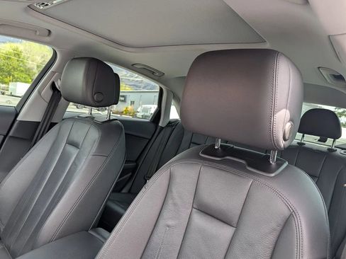 Used 2019 Audi A4 2.0T Premium FWD image 14