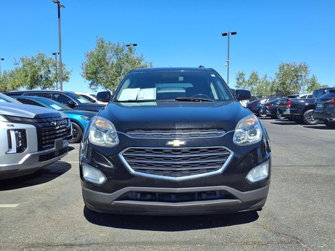 Used 2017 Chevrolet Equinox LT w/ Driver Confidence Package II FWD image 2