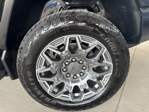 Used 2025 GMC Hummer EV 3X AWD/4WD image 29