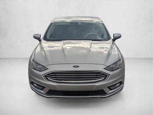Used 2018 Ford Fusion SE w/ Equipment Group 601A image 2