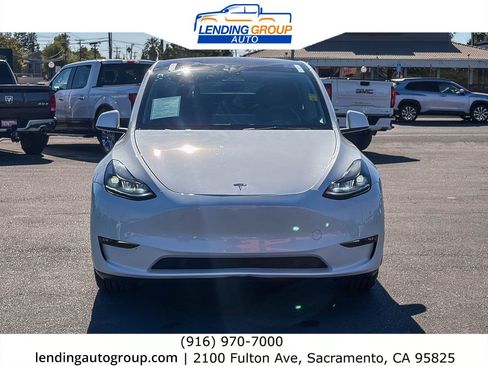 Used 2023 Tesla Model Y Long Range AWD/4WD image 5