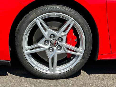 Used 2021 Chevrolet Corvette Stingray Premium Conv w/ Z51 Performance Package RWD image 25