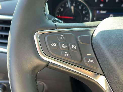 Used 2023 Chevrolet Equinox LT AWD/4WD image 21