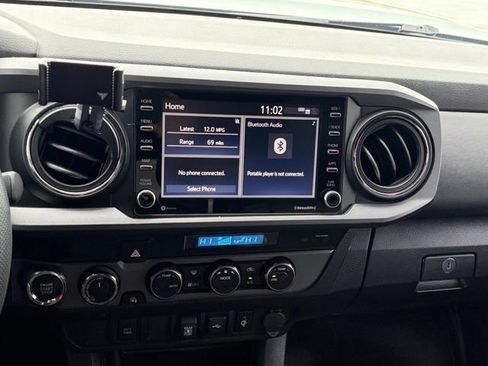 Used 2023 Toyota Tacoma TRD Off-Road image 10