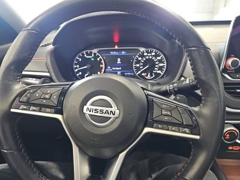 Used 2020 Nissan Altima 2.5 SR w/ Premium Package image 13