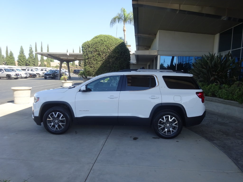 Certified 2021 GMC Acadia SLE w/ Driver Convenience Package FWD image 4