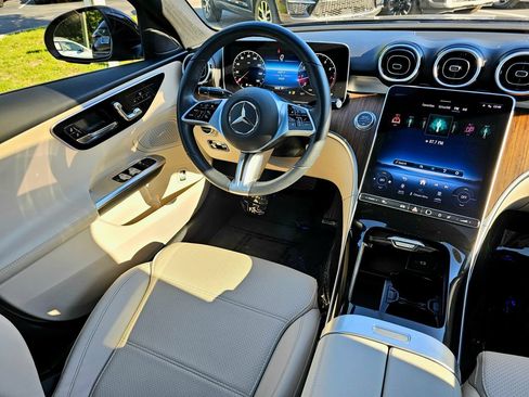 Used 2023 Mercedes-Benz C 300 4MATIC Sedan image 31