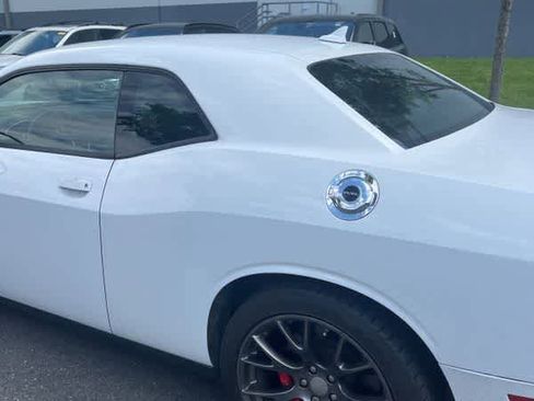 Used 2016 Dodge Challenger SRT w/ Technology Group RWD image 6