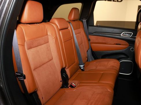 Used 2021 Jeep Grand Cherokee SRT image 14