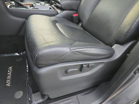 Used 2024 Nissan Armada SL w/ Captain's Chairs Package image 38