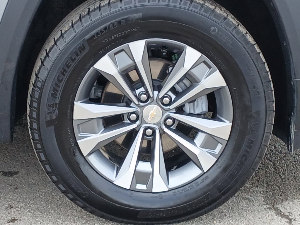 Used 2026 Chevrolet Equinox LT AWD/4WD image 27