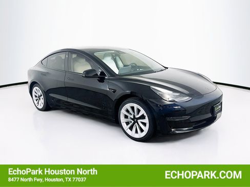 Used 2022 Tesla Model 3 RWD image 1