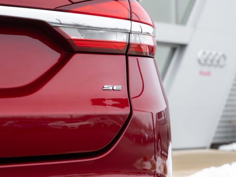 Used 2017 Ford Fusion SE image 27