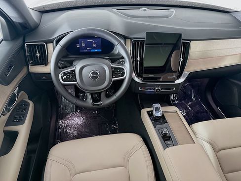 New 2026 Volvo XC90 B6 Plus w/ Protection Package AWD/4WD image 24