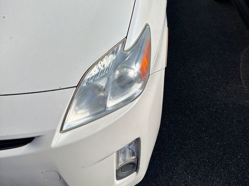 Used 2015 Toyota Prius Two image 2