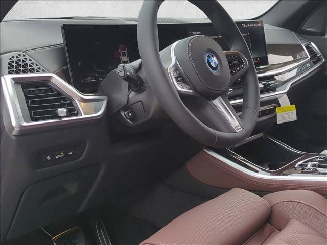 Used 2026 BMW X5 xDrive50e w/ M Sport Package AWD/4WD image 9