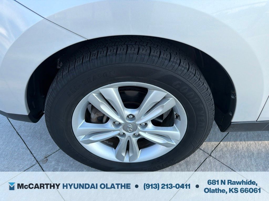 Used 2013 Hyundai Tucson GLS AWD/4WD image 16