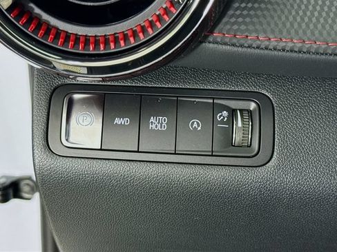 New 2026 Chevrolet Equinox RS w/ Convenience Package III AWD/4WD image 12