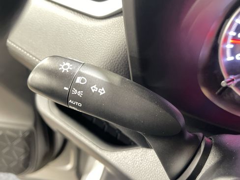 Used 2022 Toyota RAV4 XLE w/ Carpet Mat Package (TMS) image 18