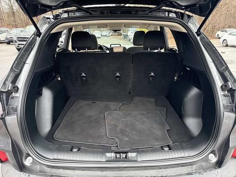 Used 2020 Ford Escape SE image 9