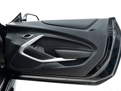 Used 2016 Chevrolet Camaro SS RWD image 21