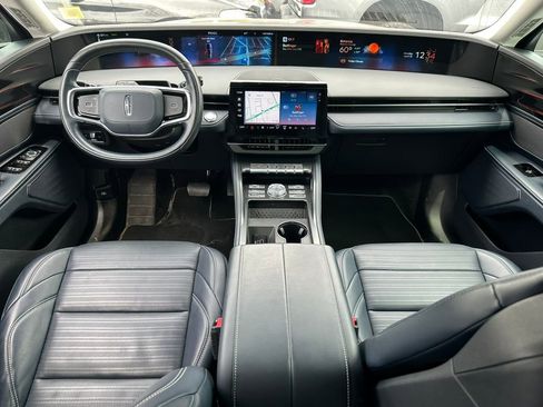 Used 2024 Lincoln Nautilus Reserve image 21