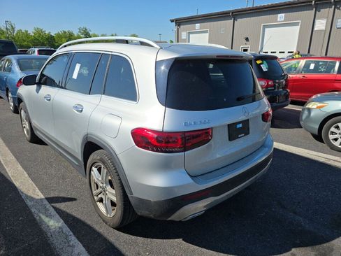 Used 2020 Mercedes-Benz GLB 250 4MATIC w/ Premium Package image 6