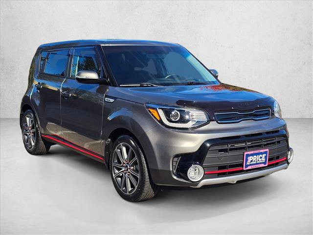 Used 2018 Kia Soul ! w/ Tech Package FWD image 3