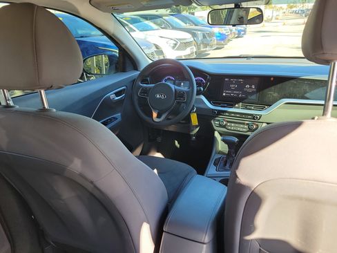 Certified 2021 Kia Niro LX image 13