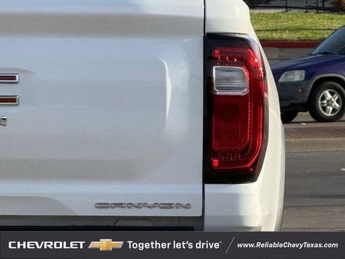 Certified 2024 GMC Canyon Denali image 7