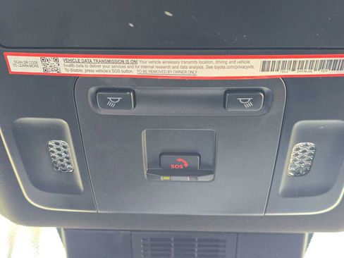 Used 2025 Toyota Camry SE FWD image 34