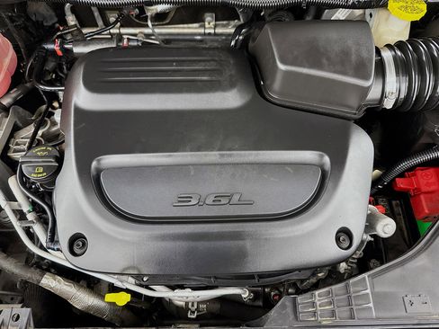 Used 2022 Chrysler Pacifica Limited image 38