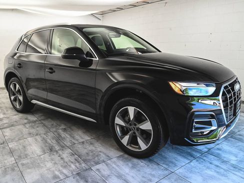 Used 2023 Audi Q5 2.0T Premium Plus w/ Premium Plus Package AWD/4WD image 3