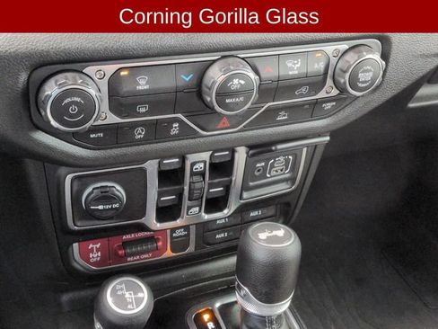 Used 2025 Jeep Wrangler Unlimited Sport AWD/4WD image 25