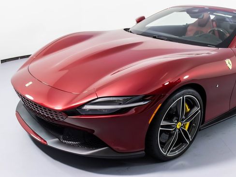 Certified 2025 Ferrari Roma Spider image 30