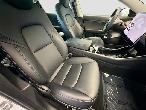 Used 2020 Tesla Model 3 Standard Range Plus image 15