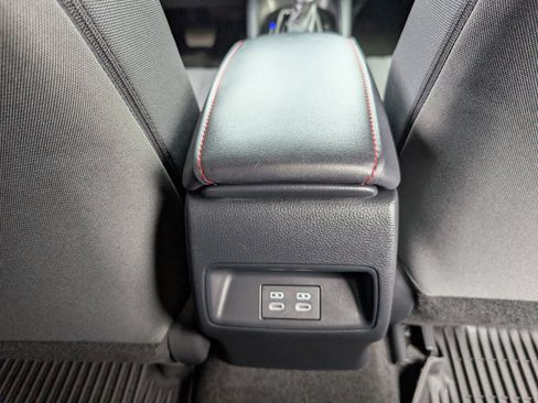 Used 2024 Toyota Corolla LE image 7