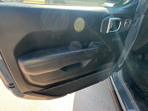 Used 2025 Jeep Wrangler Unlimited Rubicon 4xe w/ Convenience Group image 14