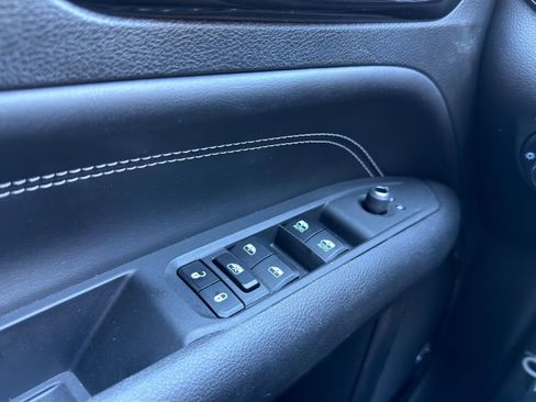 Used 2023 Jeep Compass Altitude w/ Sun and Sound Group image 21