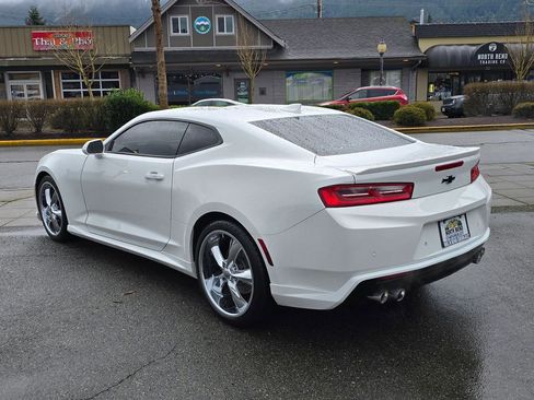 Used 2016 Chevrolet Camaro LT image 8