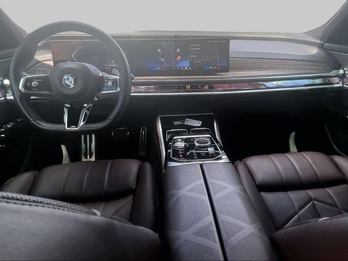 Used 2024 BMW 740i w/ Executive Package RWD image 14