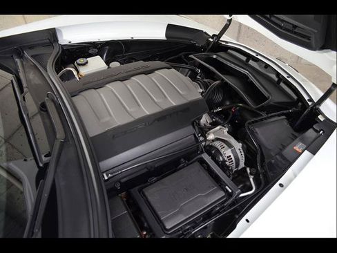 Used 2017 Chevrolet Corvette Stingray Coupe w/ Carbon Flash Badge Package RWD image 19