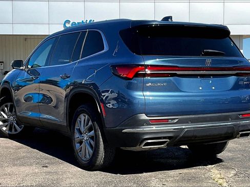 Used 2025 Buick Enclave Preferred FWD image 12