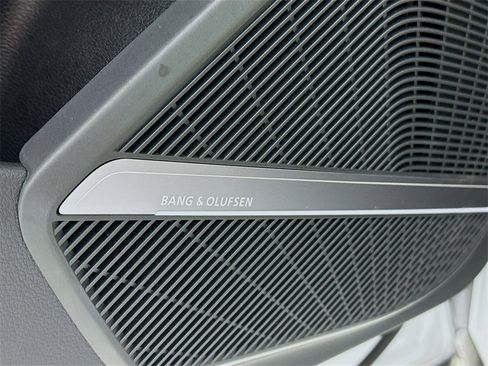 Used 2024 Audi Q5 e Premium Plus image 20