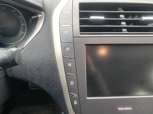 Used 2016 Lincoln MKZ Base 4dr Sedan w/ Equipment Group 200A Select image 38