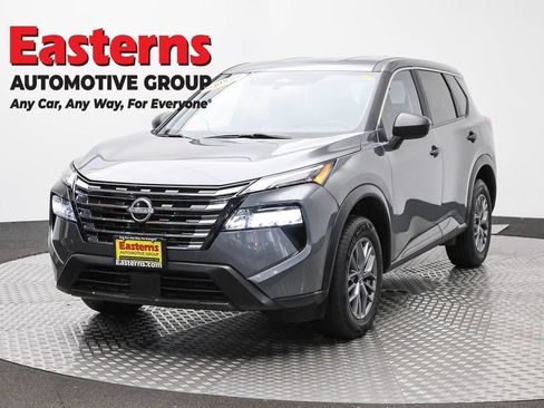 Used 2024 Nissan Rogue S AWD/4WD image 1