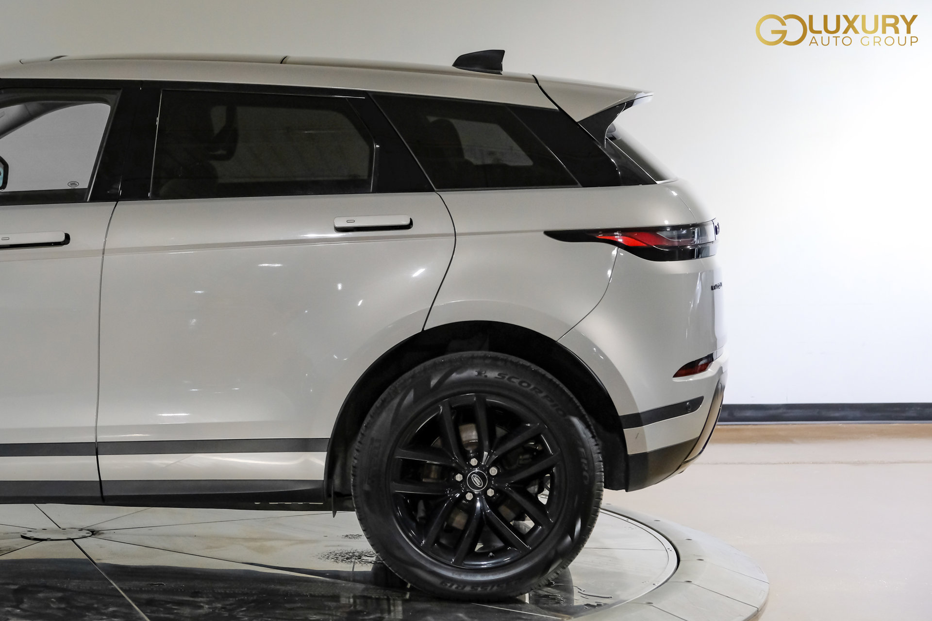 Used 2024 Land Rover Range Rover Evoque S AWD/4WD image 14