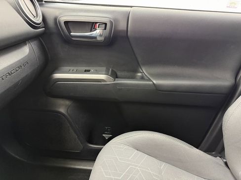 Used 2019 Toyota Tacoma TRD Off-Road image 22